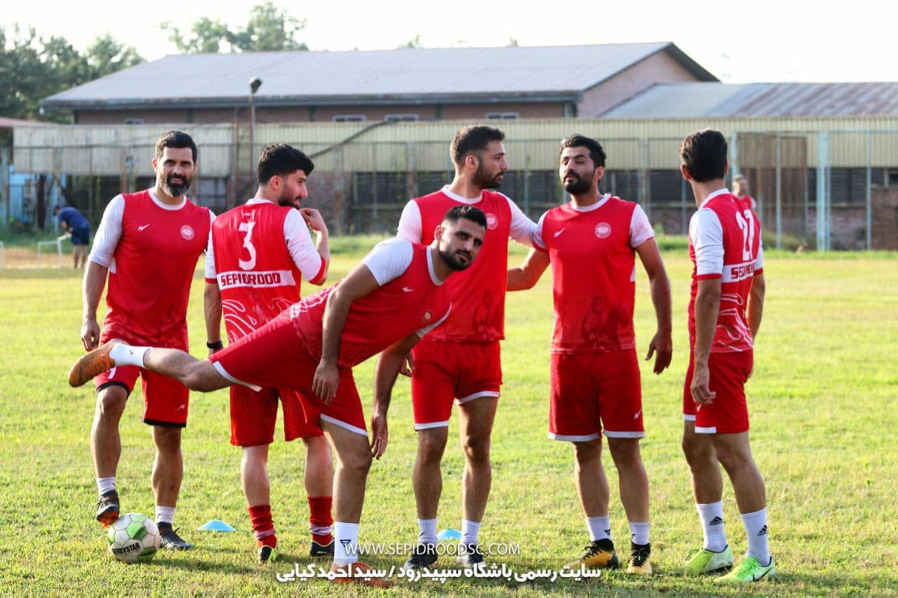 گزارش تصویری از تمرین سرخ های شهرباران
